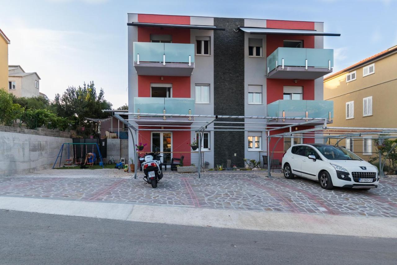 Apartments And Rooms With Parking Space Grebastica, Sibenik - 17831 Eksteriør bilde